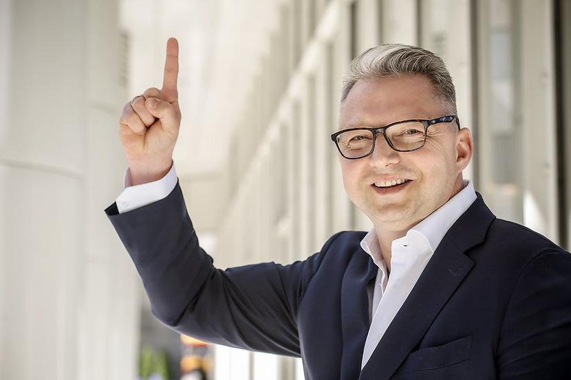WYPEŁNIANIE NISZY: WYPEŁNIANIE NISZY: