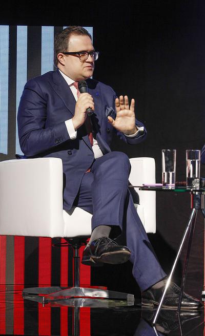 Bank Pekao stał się w giełdowej branży dopiero trzecim graczem po tym, jak został przejęty przez PFR, kierowany przez Pawła Borysa, i PZU, którego szefem był wówczas Michał Krupiński (obecnie prezes Pekao).