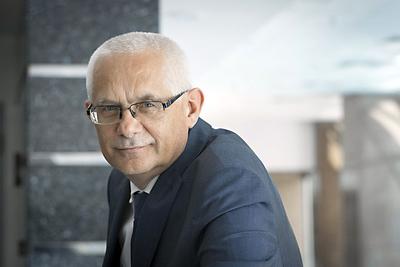 Antoni Józwowicz, prezes Polimeksu, jeszcze niedawno deklarował, że jest dobrej myśli, jeśli chodzi o przetarg na budowę bloku w Ostrołęce. Na razie to się nie sprawdziło, a firma szykuje się do odpisów.