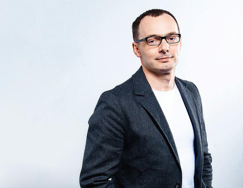 FORUM MOŻLIWOŚCI:
Tworząc platformę e-commerce, zyskujemy nowe
rynki zbytu i zwiększamy możliwości dotarcia z ofertą
do klientów. Otwieramy się na użytkowników, którzy chętnie korzystają z nowych technologii i coraz częściej dokonują zakupów w sieci — mówi Rafael Moucka, prezes firmy Positive Technology. FORUM MOŻLIWOŚCI:
Tworząc platformę e-commerce, zyskujemy nowe
rynki zbytu i zwiększamy możliwości dotarcia z ofertą
do klientów. Otwieramy się na użytkowników, którzy chętnie korzystają z nowych technologii i coraz częściej dokonują zakupów w sieci — mówi Rafael Moucka, prezes firmy Positive Technology.