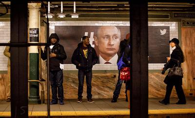 Nie bez cichego wsparcia ludzi Władimira Putina amerykańska ulica wyniosła do władzy Donalda Trumpa. Od tego czasu amerykański indeks S&P 500 wzrósł o 7 proc., rosyjski RTS — o 22 proc.