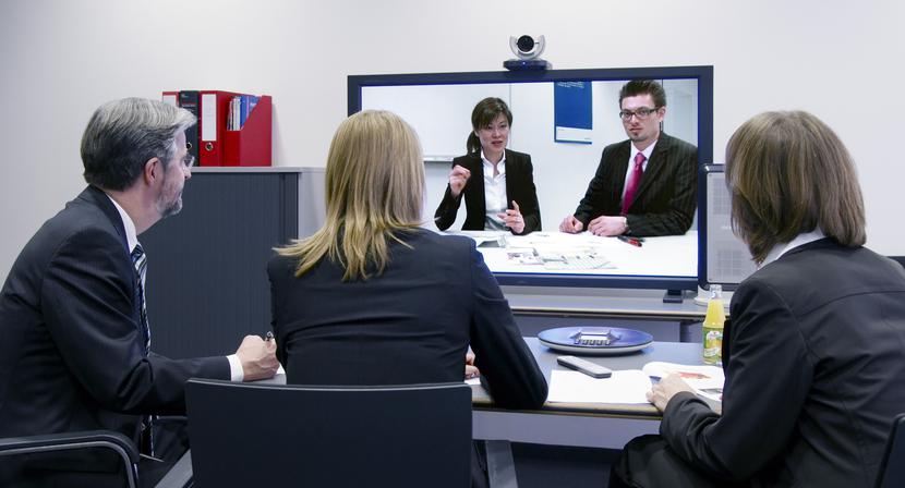 IBM Sametime ułatwia pracę zespołu nawet wtedy, gdy jego członkowie znajdują się w różnych miejscach Polski czy świata. IBM Sametime ułatwia pracę zespołu nawet wtedy, gdy jego członkowie znajdują się w różnych miejscach Polski czy świata.
