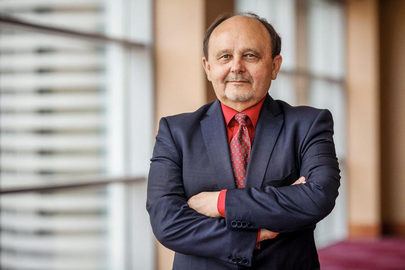 TWARDE LĄDOWANIE: TWARDE LĄDOWANIE: