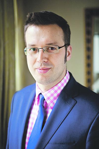 Wiedza, którą otrzymują studenci CIMA poszerza perspektywy i możliwości zatrudnienia niezależnie od kraju, sektora czy departamentu. Większość z nich, bo aż 60 proc., pracuje w działach finansowych. Pozostałe 40 proc. zdobywa doświadczenie w działach pozafinansowych takich, jak marketing czy HR — mówi Jakub Bejnarowicz, prezes CIMA w Polsce.