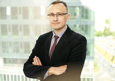 Szybkie tempo rozwoju faktoringu to zasługa zdolności adaptacyjnych polskich faktorów do potrzeb klientów, jak i przewagi tego produktu nad innymi produktami finansowymi — mówi Paweł Tobis, wiceprezes CofacePoland Factoring.