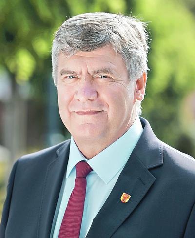 W Łódzkiem prężnie rozwija się zarówno przemysł włókienniczy, odzieżowy, energetyczny czy przetwórstwa rolno-spożywczego, jak i nowoczesne sektory, o wysokim potencjale rozwojowym typu: mechatronika, IT czy ICT — mówi Witold Stępień, marszałek województwa łódzkiego.