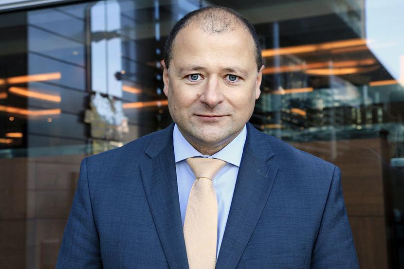 REAKTYWACJA SALONÓW: REAKTYWACJA SALONÓW: