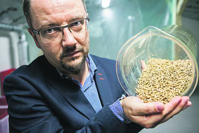 Nasze rozwiązania to próba odpowiedzi na globalny deficyt białka i tłuszczu, coraz wyższe ceny i problemy związane z recyklingiem odpadów organicznych — mówi dr hab. Damian Józefiak, prezes zarządu HiProMine.