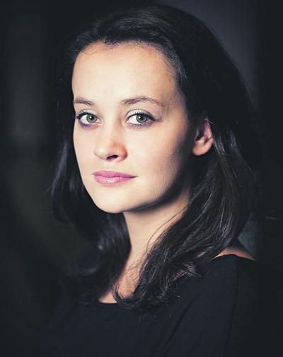 Justyna Bakalarska, redaktor w Marketer+ i wykładowca Collegium Civitas, twierdzi, że ma jednego idealnego przepisu na wzorowy przekaz. Jednak warto pomyśleć o tym w kategoriach, w jakich tworzone są teksty do tradycyjnej gazety. Każdy tytuł ma określony profil odbiorców i pod nich tworzone są konkretne treści. Podobnie jest w działaniach content marketingowych.