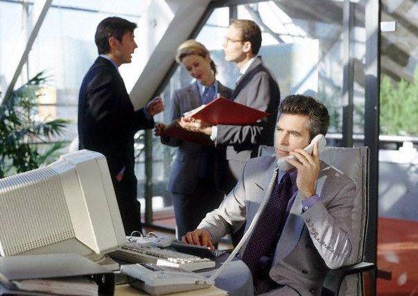 Klasa i luz - to powinno wyróżniać pracowników myślących o karierze. Klasa i luz - to powinno wyróżniać pracowników myślących o karierze.