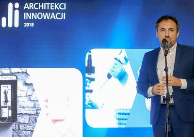 SensDx, którym kieruje Tomasz Gondek, rok temu zdobył pierwszą nagrodę, 30 tys. EUR, w konkursie Innostars organizowanym przez EIT Health, a w tym roku został wybrany najlepszą firmą w Europie w kategorii Future Diagnostic w zawodach Roche Innovation Summit oraz zwyciężył w imprezie Architekci Innowacji „PB” w kategorii Wschodzące Technologie.