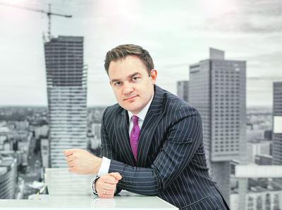 Michał Ćwikliński, dyrektor zarządzający firmą doradczą Savills, dostaje mnóstwo zapytań od inwestorów zainteresowanych kupnem nieruchomości w Polsce. Teraz trzeba tylko znaleźć dla nich wystarczająco atrakcyjne cele.