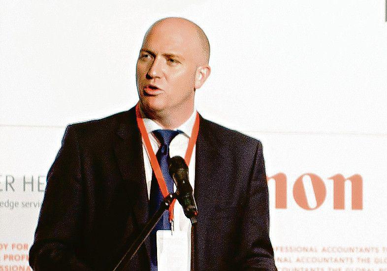 PRZEREGULOWANIE: PRZEREGULOWANIE: