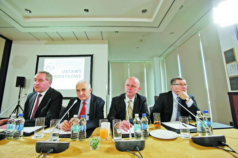 GOTOWI DO WŁADZY: GOTOWI DO WŁADZY: