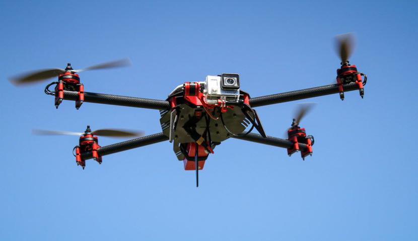 Dron SteadiDrone QU4D fot. Bloomberg Dron SteadiDrone QU4D fot. Bloomberg