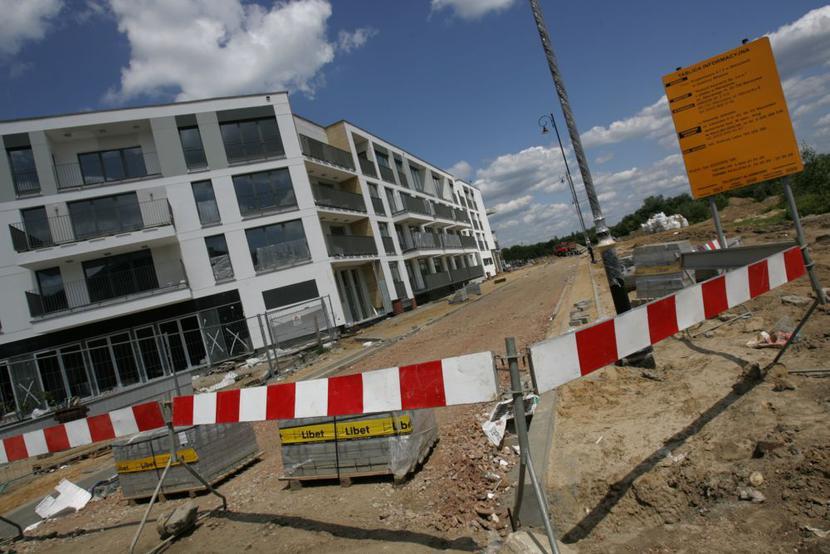 Mimo i tak już rekordowej podaży deweloperzy nie zwalniają tempa. Mimo i tak już rekordowej podaży deweloperzy nie zwalniają tempa.