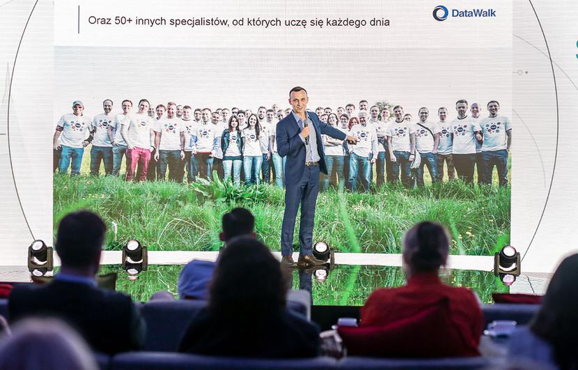 OTWARTA GŁOWA: OTWARTA GŁOWA: