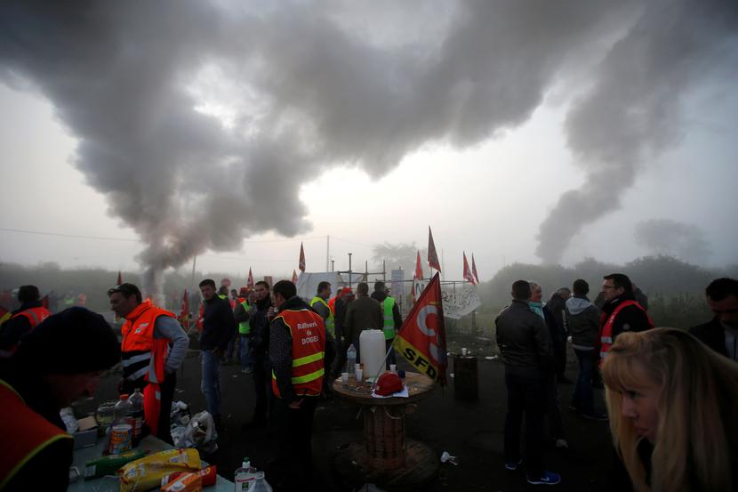 Strajkujący w Donges, Francja Strajkujący w Donges, Francja