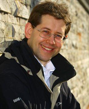 Prof. dr hab.Cezary Wójcik, dyrektor INE Prof. dr hab.Cezary Wójcik, dyrektor INE