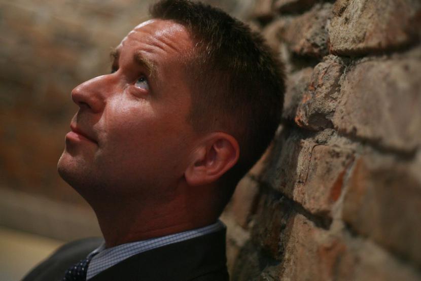 Kierowane przez Piotra Gromniaka Echo Investment kupiło w Krakowie działkę ze starym hotelem. Od wczoraj każda decyzja o jego losach jest w rękach konserwatora. Kierowane przez Piotra Gromniaka Echo Investment kupiło w Krakowie działkę ze starym hotelem. Od wczoraj każda decyzja o jego losach jest w rękach konserwatora.