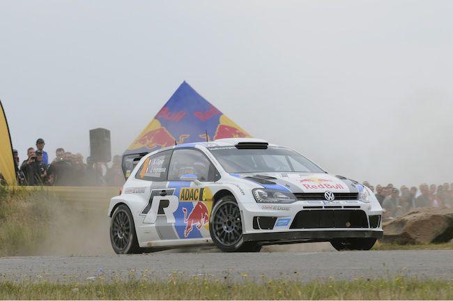 Volkswagen zdominował ostatni sezon WRC, bo zdobył tytuły mistrzowskie zarówno w kategorii kierowców, jak i producentów fot. Volkswagen Motorsport Volkswagen zdominował ostatni sezon WRC, bo zdobył tytuły mistrzowskie zarówno w kategorii kierowców, jak i producentów fot. Volkswagen Motorsport