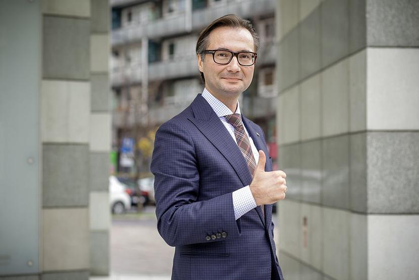 ZAPEŁNIANIE PÓŁEK: ZAPEŁNIANIE PÓŁEK: