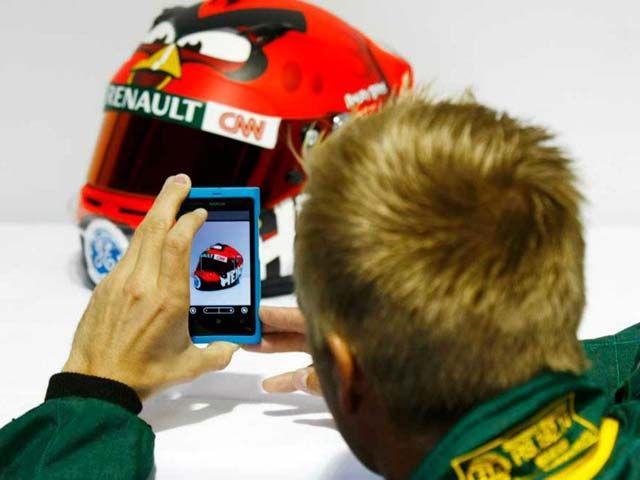 Producent Angry Birds promuje się w Formule 1 (fot. carbuzz.com) Producent Angry Birds promuje się w Formule 1 (fot. carbuzz.com)