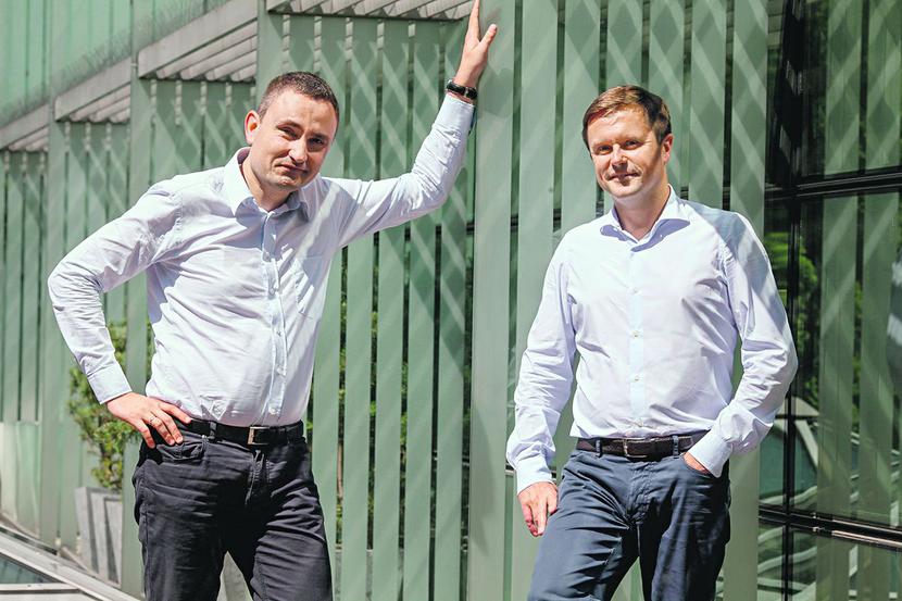 JAK STARTUPOWIEC ZE STARTUPOWCEM: JAK STARTUPOWIEC ZE STARTUPOWCEM: