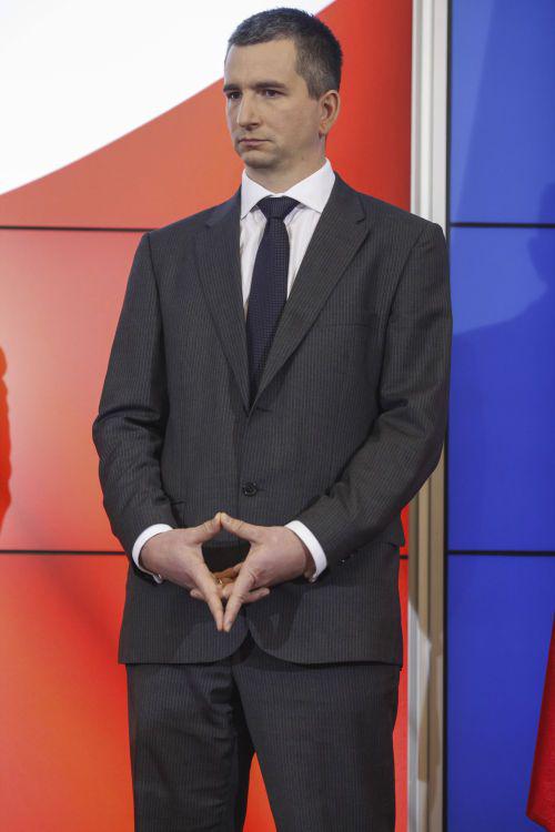 Mateusz Szczurek w momencie prezentacji przez premiera Donalda Tuska, fot. Marek Wiśniewski Mateusz Szczurek w momencie prezentacji przez premiera Donalda Tuska, fot. Marek Wiśniewski