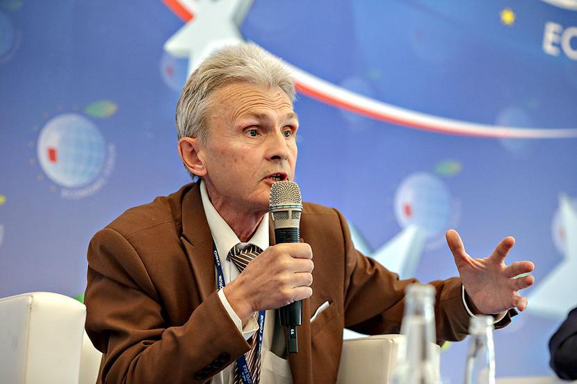 (NIE)SZCZĘŚCIE KRYZYSU: (NIE)SZCZĘŚCIE KRYZYSU: