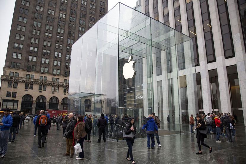 Apple Apple