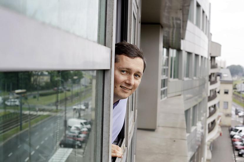 WIELKIE AMBICJE: WIELKIE AMBICJE: