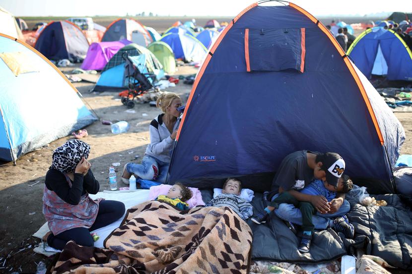Imigranci, uchodźcy, obóz na Węgrzech Imigranci, uchodźcy, obóz na Węgrzech
