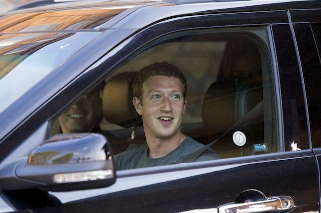 Mark Zuckerberg, szef i współzałożyciel portalu stracił kolejnych ważnych pracowników (fot. Bloomberg) Mark Zuckerberg, szef i współzałożyciel portalu stracił kolejnych ważnych pracowników (fot. Bloomberg)