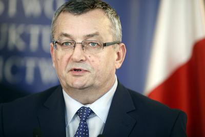 O lepszym wykorzystaniu obiektów turystycznych, którymi od dziesięcioleci zarządzają spółki skarbu państwa, kolejni prezesi myśleli od lat. Teraz wzięło się za to Ministerstwo Infrastruktury i Budownictwa, na którego czele stoi Andrzej Adamczyk. Analizuje rentowność zbudowania na ich bazie grupy.