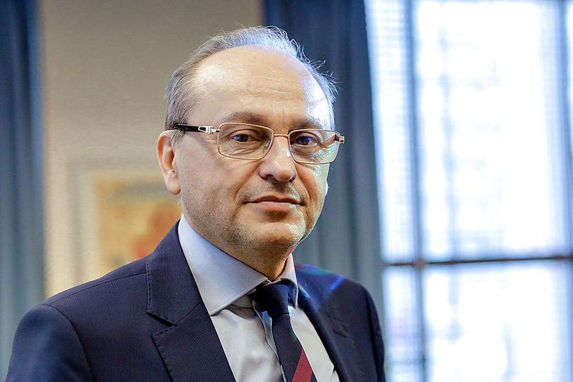 TRZEBA POCZEKAĆ Z OCENĄ: TRZEBA POCZEKAĆ Z OCENĄ: