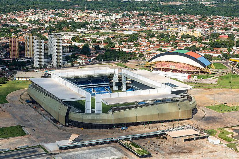 Stadion Pantanal Arena w Cuiabá budowany specjalnie na brazylijski mundial będzie miejscem 4 rozgrywek fazy grupowej mistrzostw. Mecz z 24 czerwca między Japonią a Kolumbią wygenerował najwyższe w całej Brazylii okołomundialowe ceny noclegów (FOT. Wikipedia) Stadion Pantanal Arena w Cuiabá budowany specjalnie na brazylijski mundial będzie miejscem 4 rozgrywek fazy grupowej mistrzostw. Mecz z 24 czerwca między Japonią a Kolumbią wygenerował najwyższe w całej Brazylii okołomundialowe ceny noclegów (FOT. Wikipedia)