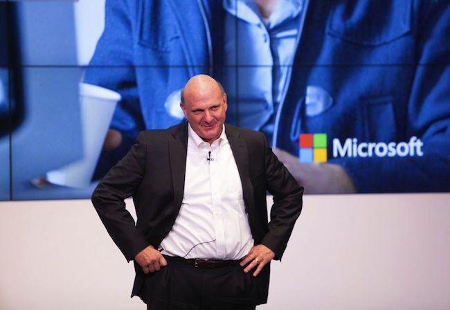 Steve Ballmer zostawia następcy listę sporych wyzwań, wśród których jest integracja Microsoftu z koncernem Nokia. Amerykański gigant zdecydował się kupić fińskiego producenta telefonów i smartfonów fot. Bloomberg Steve Ballmer zostawia następcy listę sporych wyzwań, wśród których jest integracja Microsoftu z koncernem Nokia. Amerykański gigant zdecydował się kupić fińskiego producenta telefonów i smartfonów fot. Bloomberg
