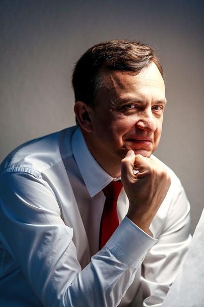 STAWIAM NA CIĄGŁOŚĆ, KONTYNUACJĘ.KONSERWATYZM OPIERA SIĘNA CIĄGŁOŚCI WŁAŚNIE,NA ULEPSZANIU, SUBLIMOWANIU WYPRACOWANEJ NAJLEPSZEJ FORMY.PRZY CZYM TA MYŚL CENI NOWEFORMY TAKIE JAK POJAZDY TESLA.