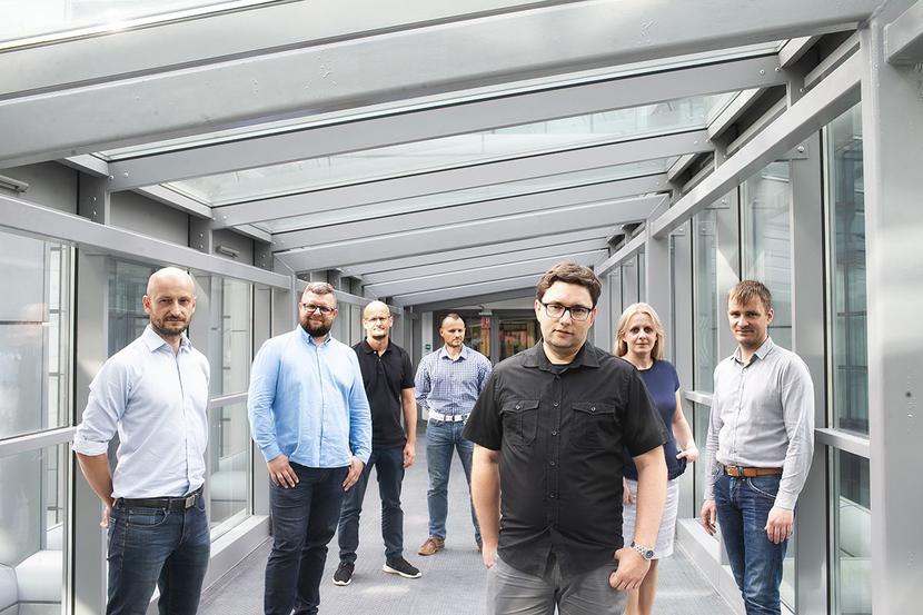 DŁUGODYSTANSOWCY: DŁUGODYSTANSOWCY: