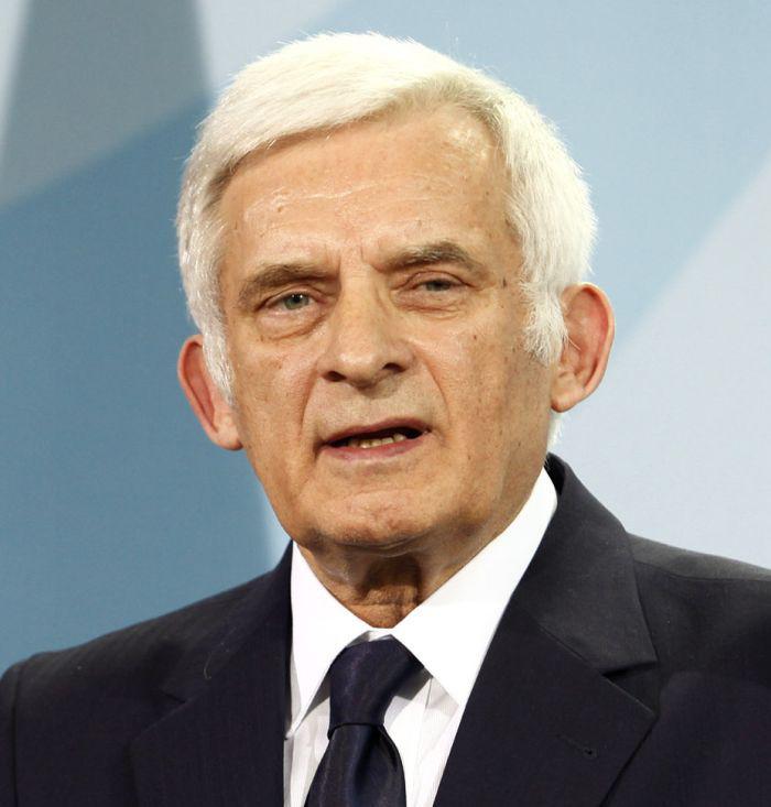 Jerzy Buzek, fot. Bloomberg Jerzy Buzek, fot. Bloomberg