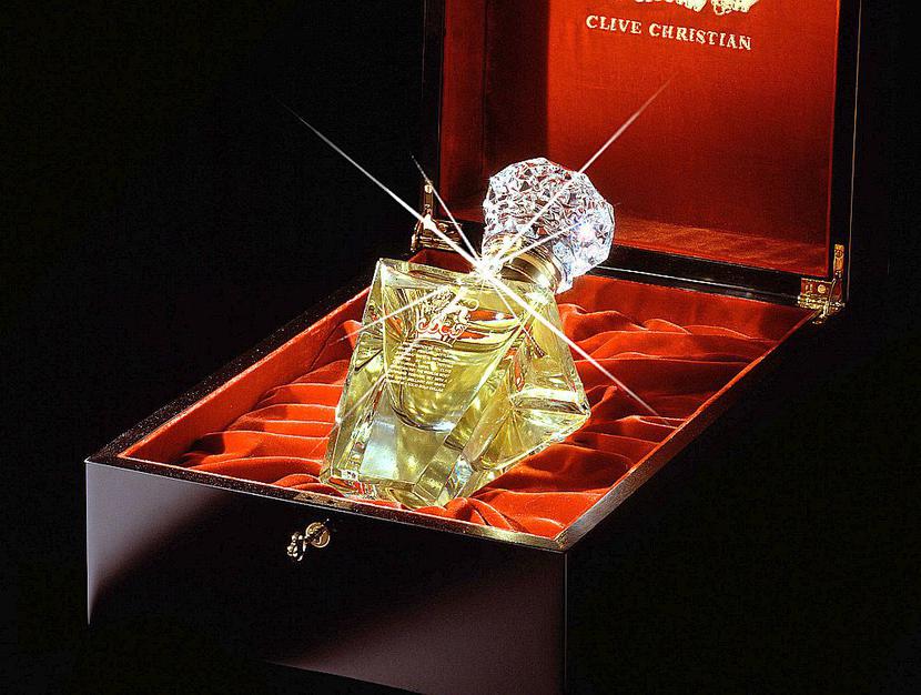 Perfumy Clive Christian Imperial Majesty (fot. mat. prasowe) Perfumy Clive Christian Imperial Majesty (fot. mat. prasowe)