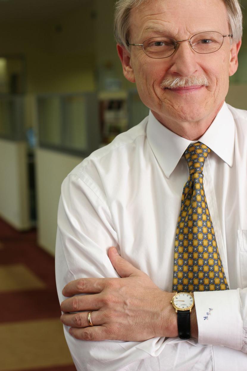 Lokalizacji nie da się dostosować do gotowego, nawet doskonałego projektu, to hotel zawsze musi być dopasowany do otoczenia. Wszystko zależy od specyfiki miejsca- mów Alex Kloszewski, partner w Colliers International, szef działu inwestycji hotelowo-rekreacyjnych. Lokalizacji nie da się dostosować do gotowego, nawet doskonałego projektu, to hotel zawsze musi być dopasowany do otoczenia. Wszystko zależy od specyfiki miejsca- mów Alex Kloszewski, partner w Colliers International, szef działu inwestycji hotelowo-rekreacyjnych.