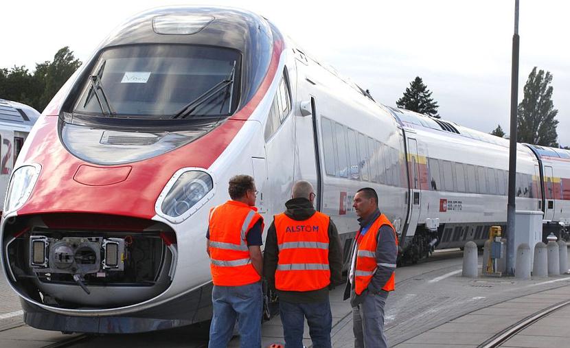 Szybki pociąg Alstom Pendolino (fot. Bloomberg) Szybki pociąg Alstom Pendolino (fot. Bloomberg)