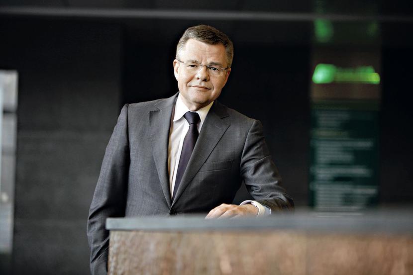 IDZIE NOWE: IDZIE NOWE: