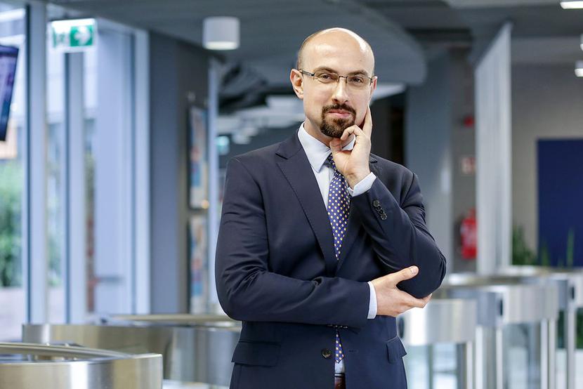 NIEDOWARTOŚCIOWANIE: NIEDOWARTOŚCIOWANIE: