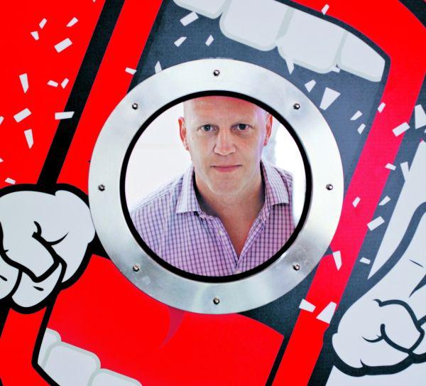 Paul Woodward, dyrektor generalny regionu Europy Północnej i Centralnej (obejmującego Polskę, Czechy, Słowację i kraje bałtyckie) w Coca-Coli (fot. Puls Biznesu_Marek Wiśniewski) Paul Woodward, dyrektor generalny regionu Europy Północnej i Centralnej (obejmującego Polskę, Czechy, Słowację i kraje bałtyckie) w Coca-Coli (fot. Puls Biznesu_Marek Wiśniewski)