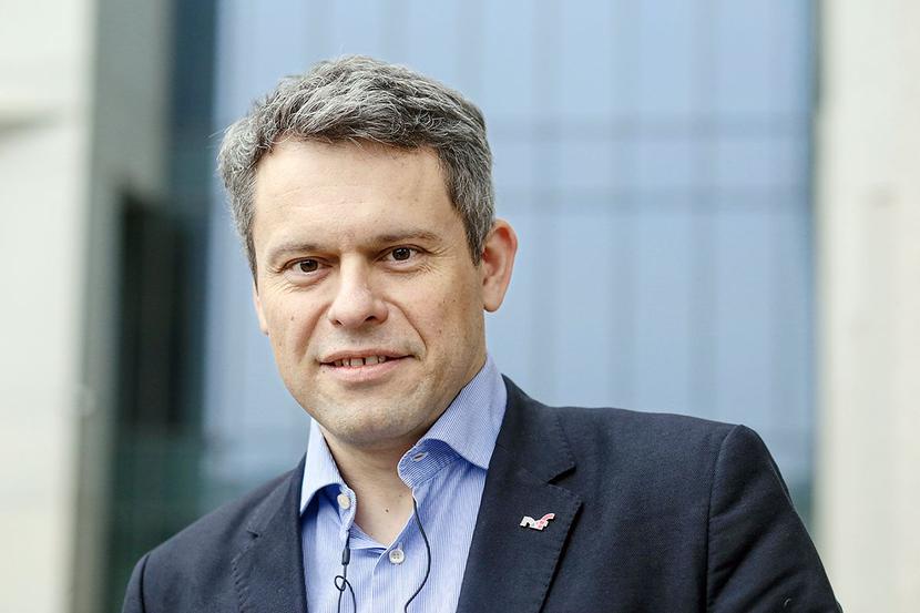 SZYBCY URZĘDNICY: SZYBCY URZĘDNICY: