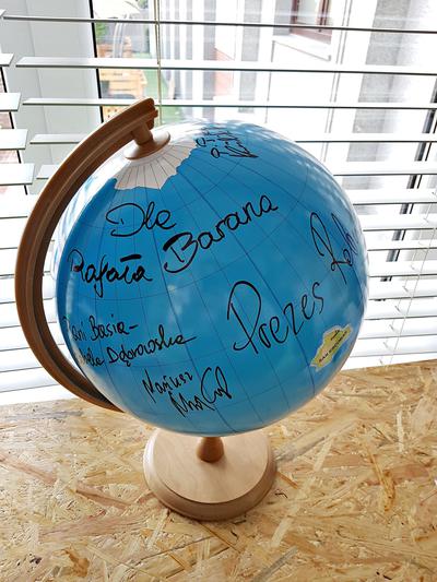 Rafał Baran, choć jest prezesem poważnej giełdowej spółki, konsekwentnie pracuje nad tym, by nie stać się księgowym w białym kołnierzyku