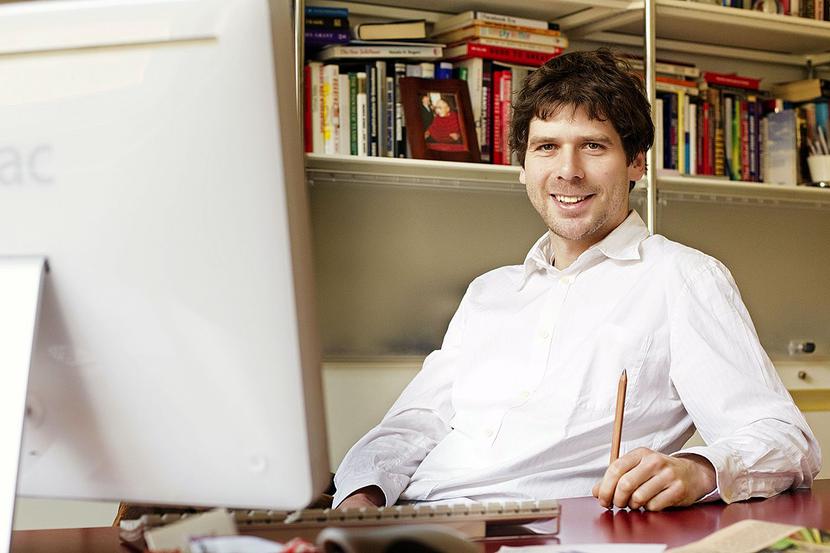 NADMIAR MOŻLIWOŚCI: NADMIAR MOŻLIWOŚCI: